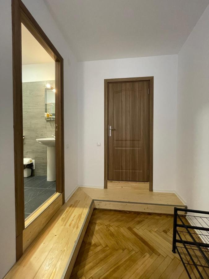 Schei Central Studios In The Heart Of Брашов Екстериор снимка